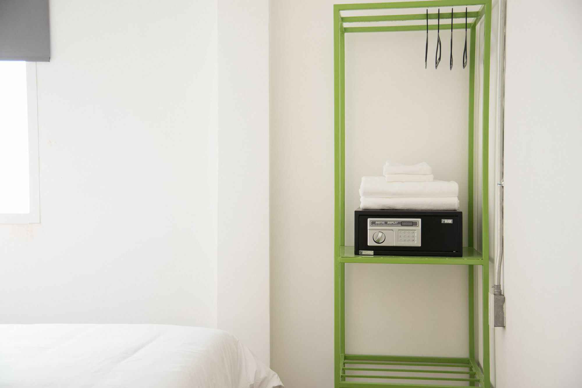 Bed & Body Hostel Bangkok Exterior photo