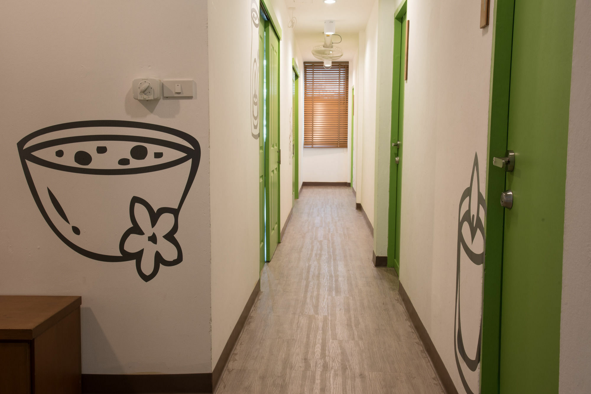 Bed & Body Hostel Bangkok Exterior photo